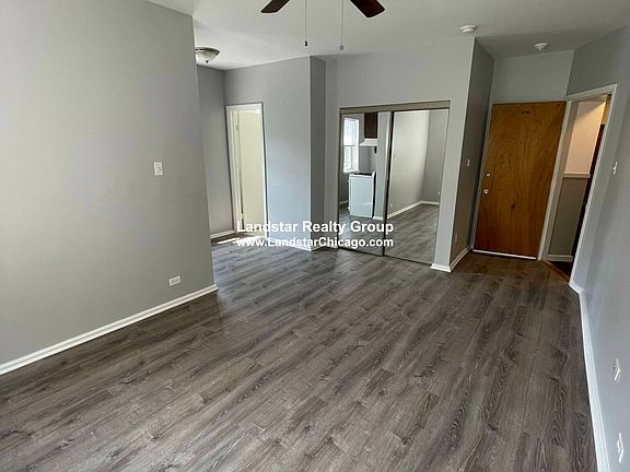 5th image of 4758 N Maplewood Ave #202