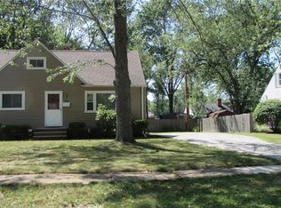 180 Berkshire Rd, Avon Lake, OH 44012