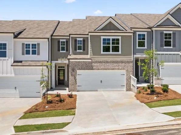 1805 Meadow Green Cir, Gainesville, GA 30501