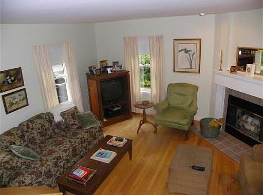 2nd image of 5 Dogwood Cir