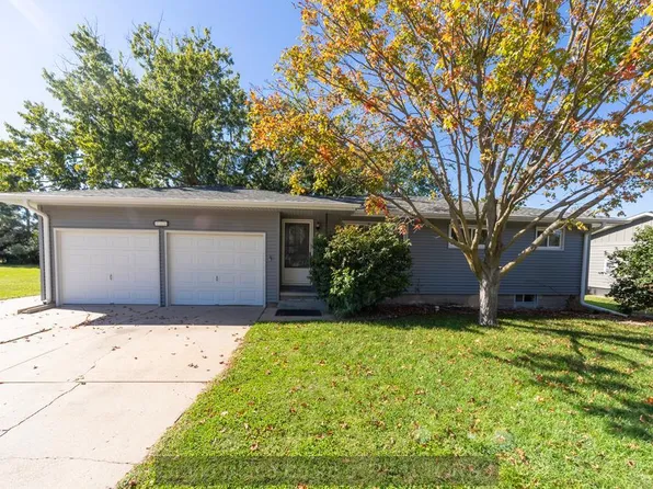 711 Crane Ave, Hastings, NE 68901