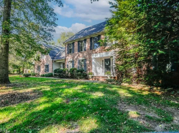 11 Plumstead Way, Hillsborough Twp., NJ 08844