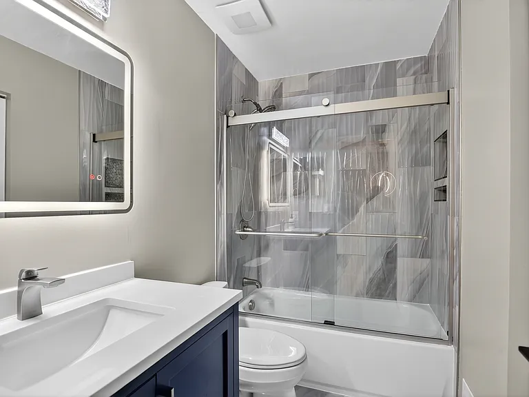 2nd Floor Bathroom