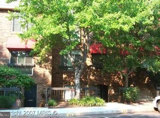 710 15th St S APT A, Arlington, VA 22202