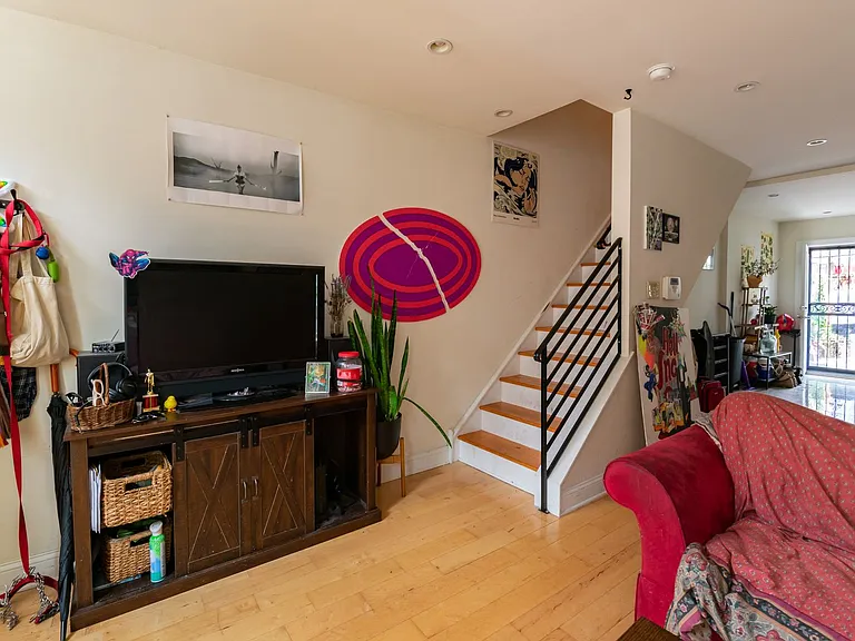 1538 S Opal St — Photo 2