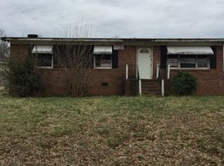 4 Phyllis Wheatley Ct, Spartanburg, SC 29307