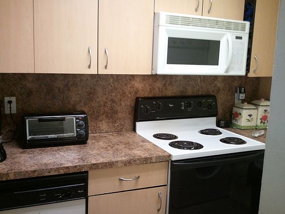 3rd image of 816 Twin Lakes Dr #17-G