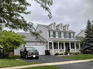 2551 Bluewater Dr, Wauconda, IL 60084