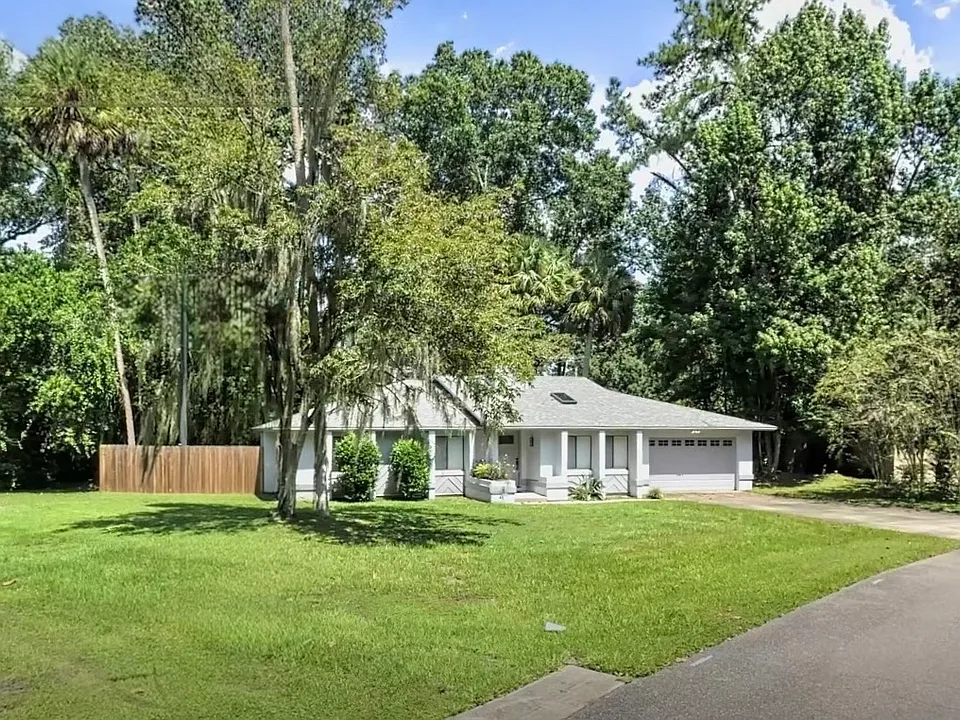 807 Buckie Dr