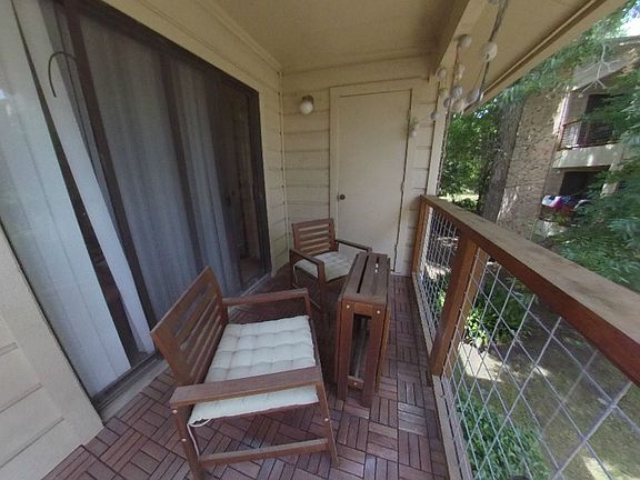 5th image of 421 W San Antonio St APT E4