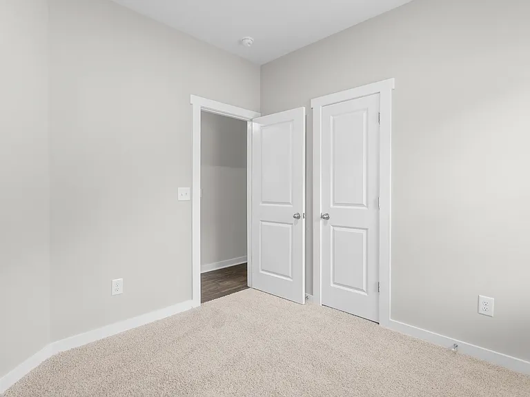 687 N Manning Ave — Photo 20