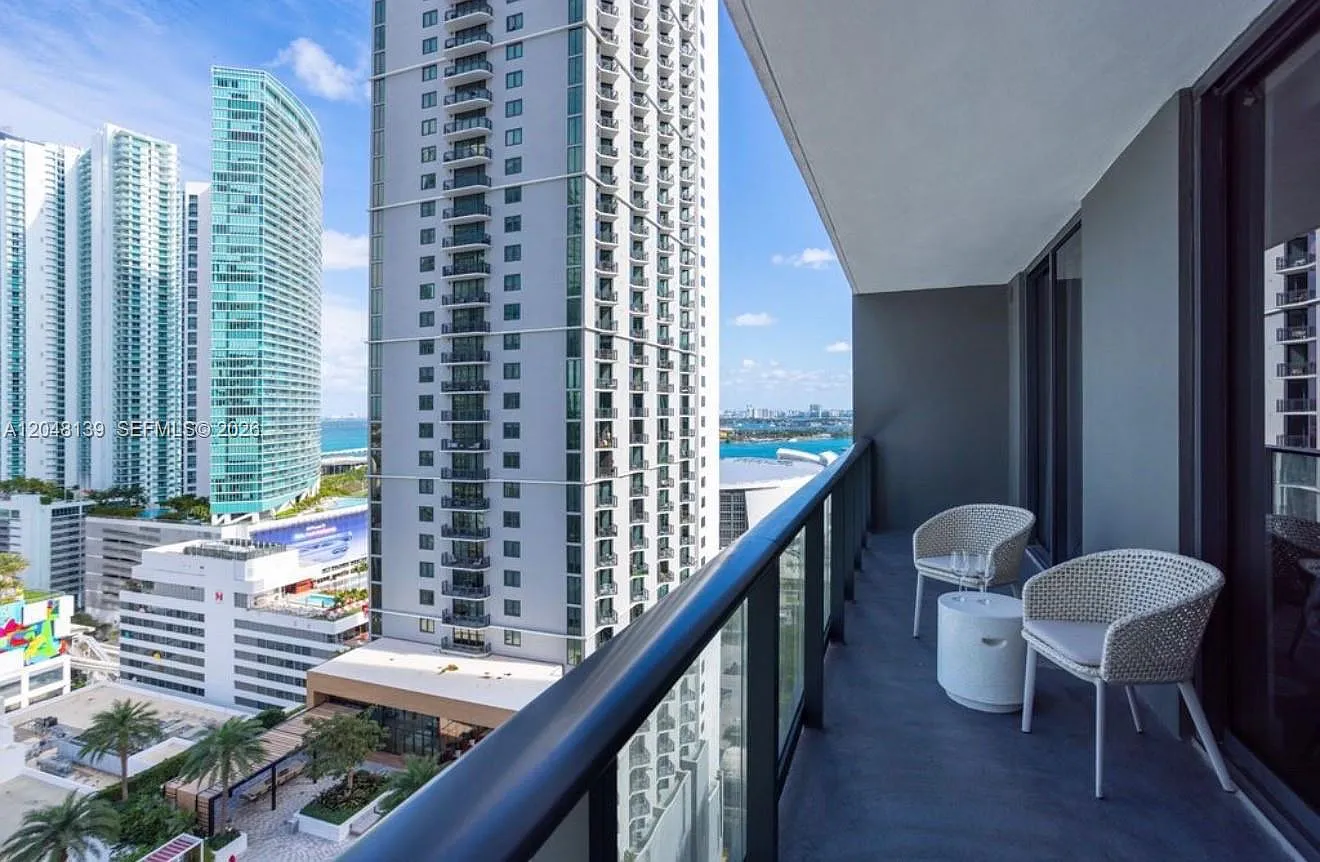 1 bed, 1.0 bath, 525 sqft, $3,400 — Photo 2
