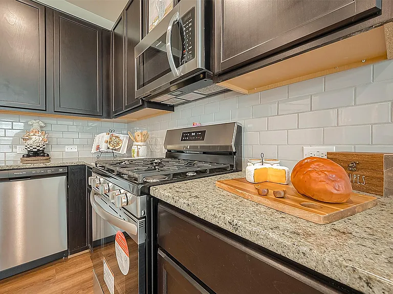 7538 Coral Terrace Dr — Photo 9