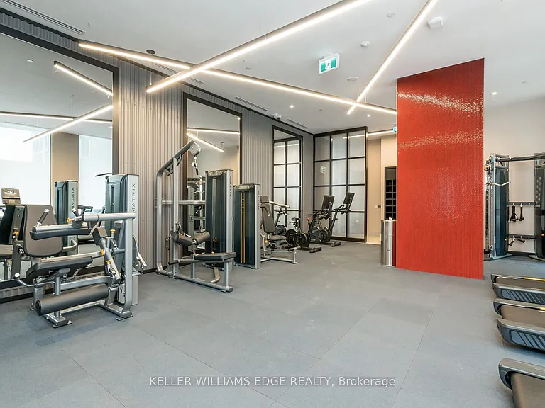 212 King William St #502 — Photo 24