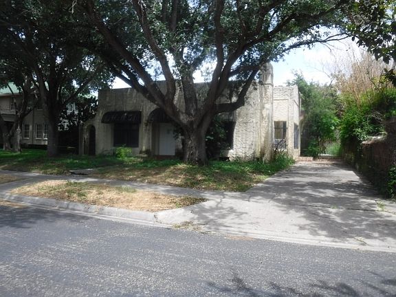 2nd image of 118 Naples St