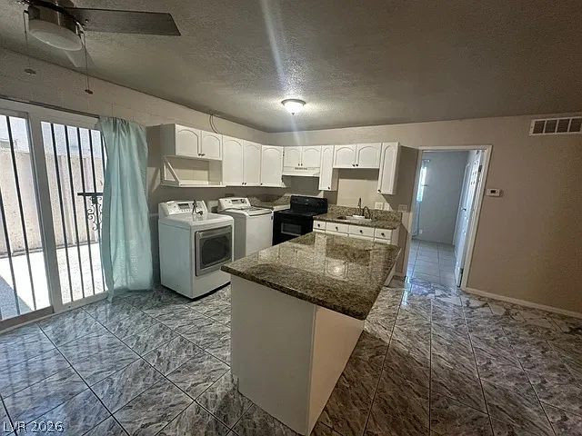 2 bed, 2.0 bath, 3880 sqft, $1,000 — Photo 2