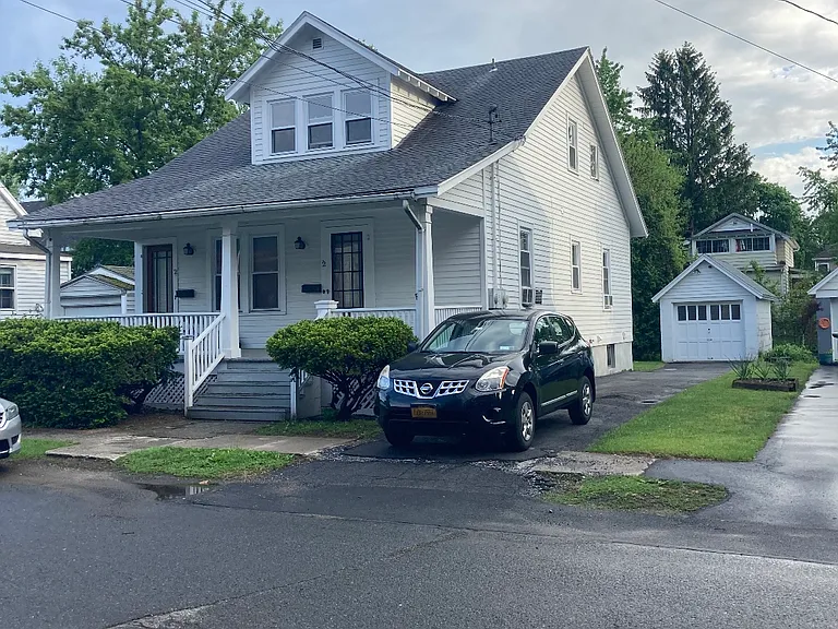 2 Avon Pl #B — Photo 1