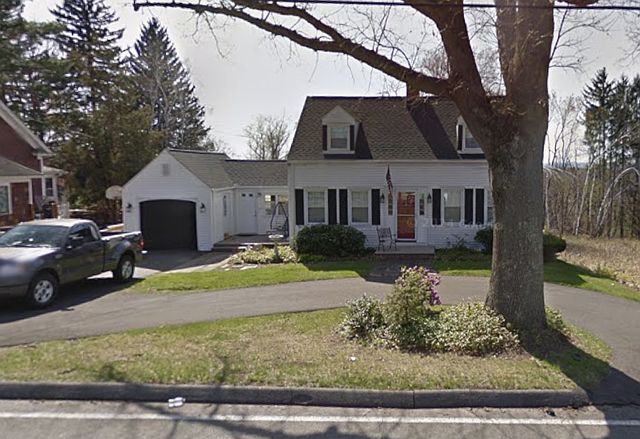 Front - Horseshoe driveway gives ample of parking space