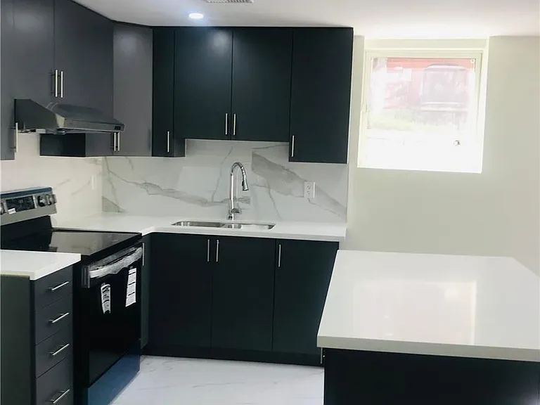 25 Gabrielle Cres #BASEMENT — Photo 8