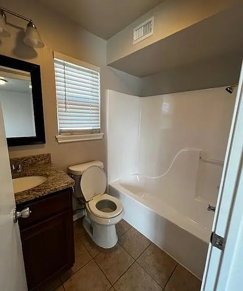 1172 Webberville Rd — Photo 5