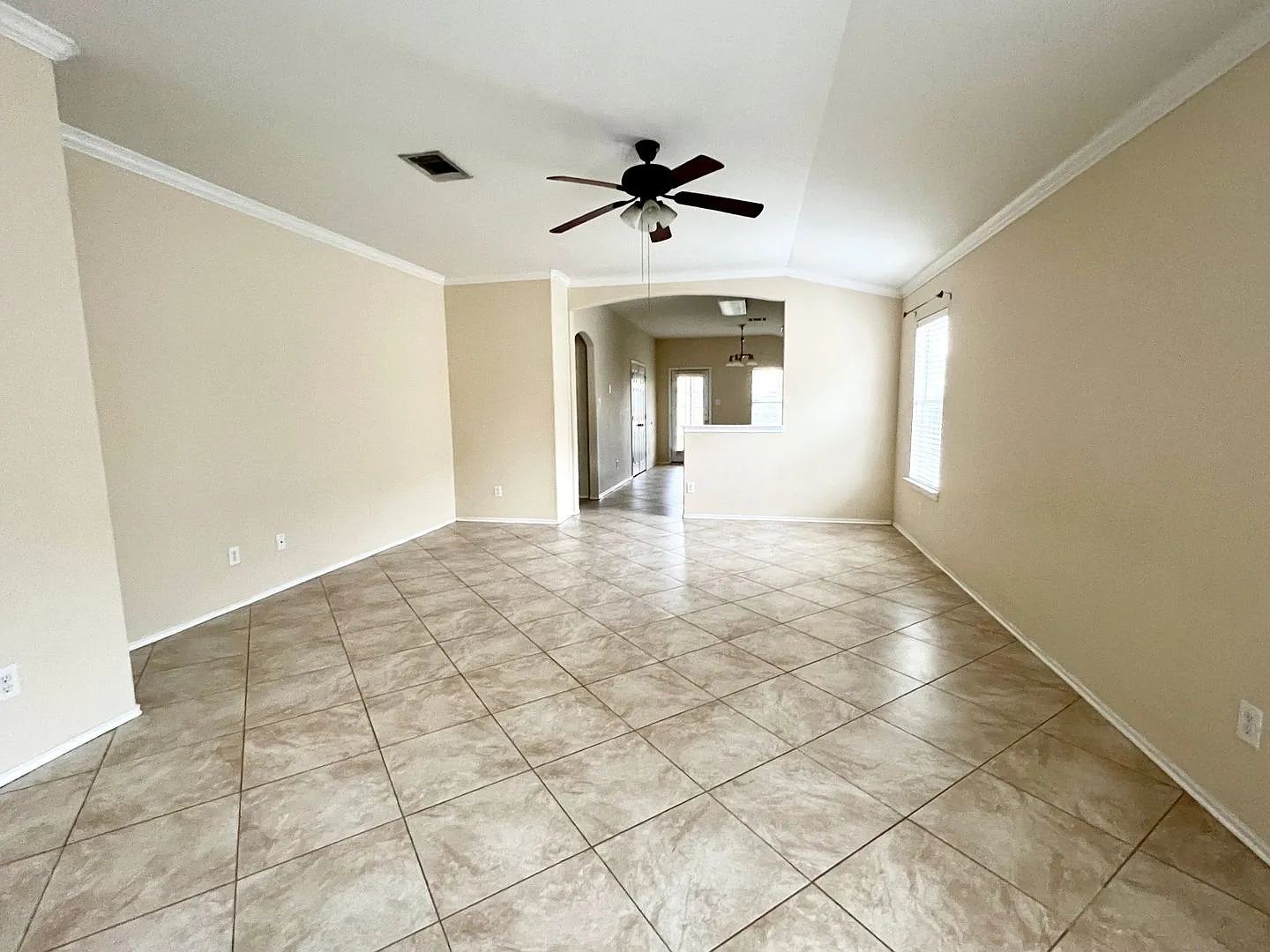 Buda Home for Lease — Photo 4