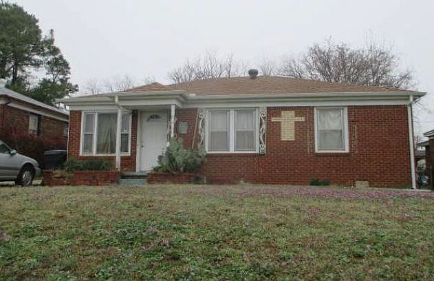1st image of 2825 NE 18th St