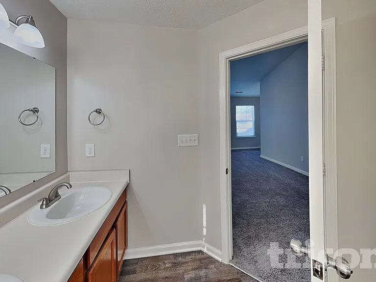 1032 Central Park Blvd S — Photo 8