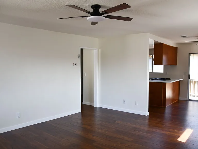 12071 Laguna St — Photo 2