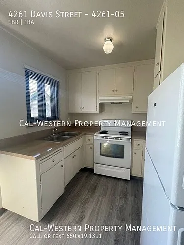 4261 Davis St #5 Photo 1 4261 Davis St #5 Photo 1