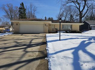 744 N 119th St, Wauwatosa, WI 53226