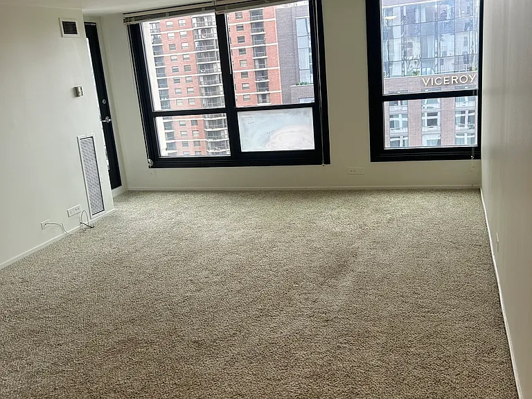 1030 N State St #14C — Photo 8