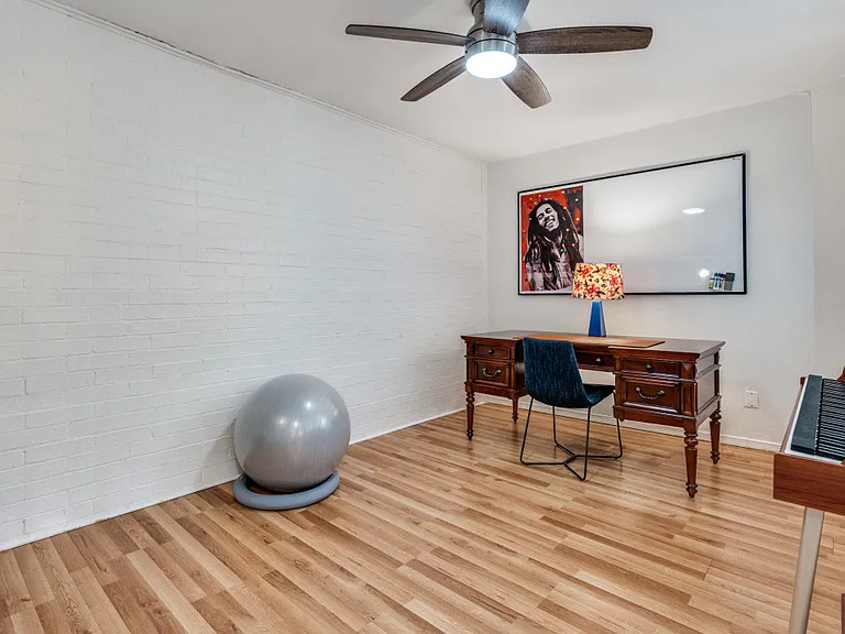 2100 Fleur De Lis Ct — Photo 8
