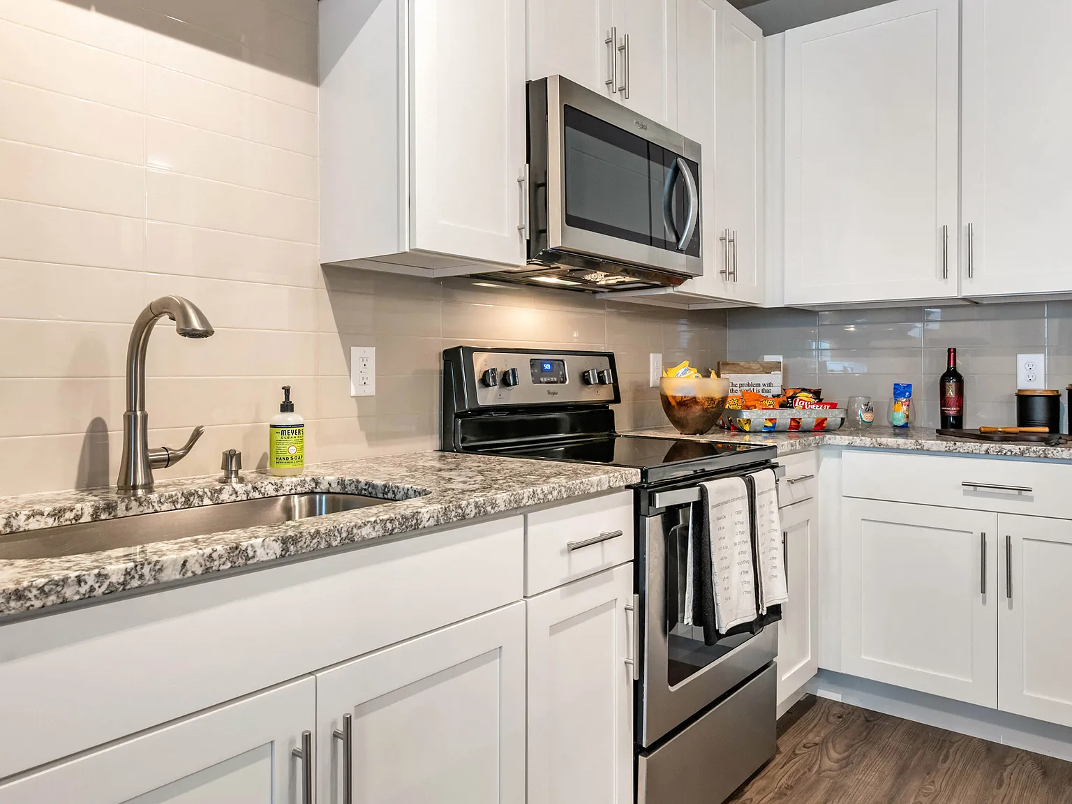 JTB Apartments — Photo 3