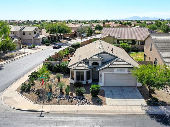 4th image of 42191 W Chambers Dr