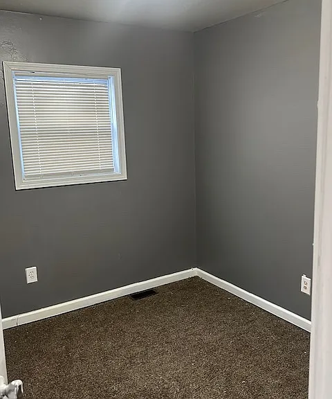22485 Tulane Ave — Photo 10