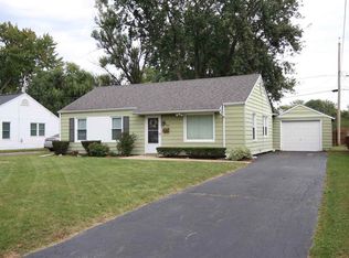 3006 N Mission Rd, Peoria, IL 61604