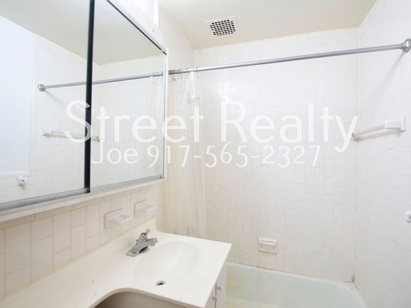 4th image of 160 W 76th St APT A