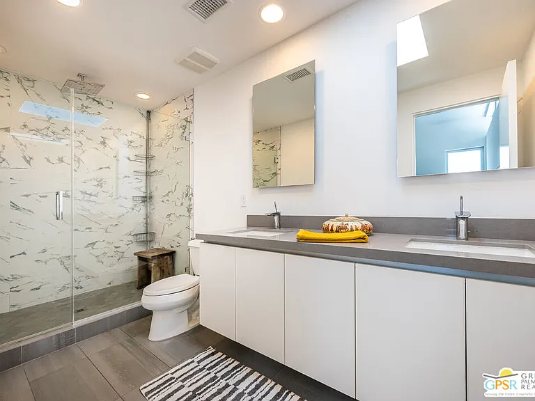 1009 Iris Ln — Photo 22