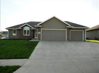 4505 SW Lakeside Dr, Topeka, KS 66610