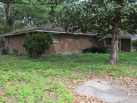 4th image of 1108 Broadmoor Ave
