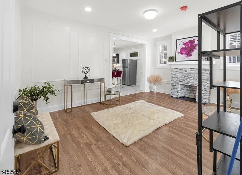 151 Mapes Ave #1