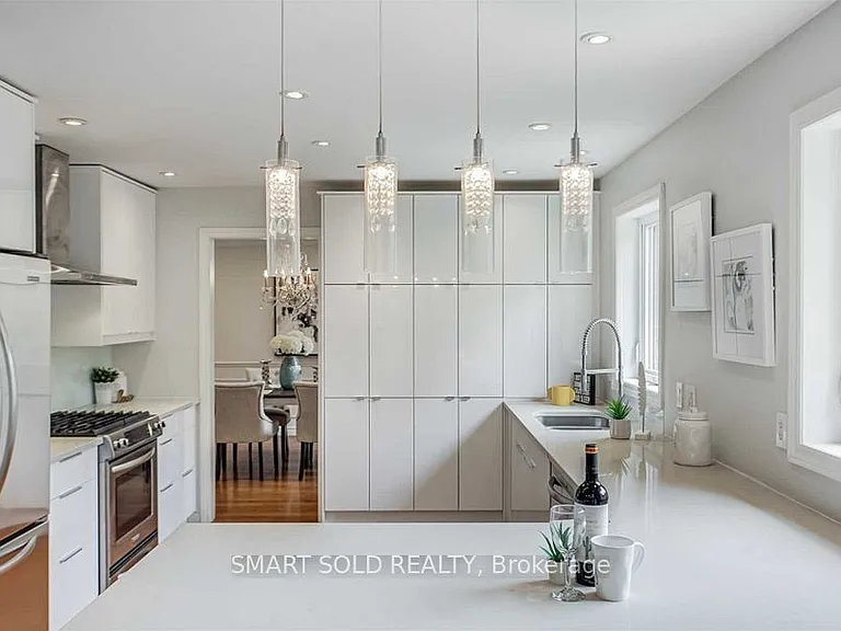 45 Abbeywood Trl #MAIN FLOOR — Photo 16