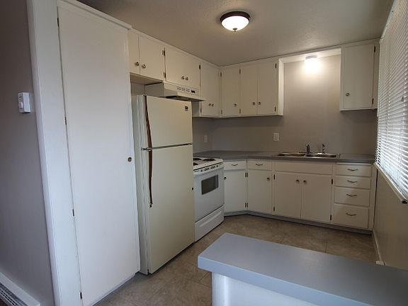 2nd image of 1472 12th St APT 4