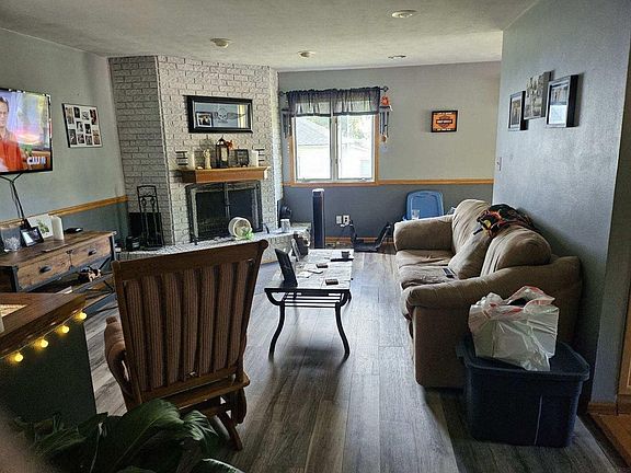 5th image of 200 4th Ave SE
