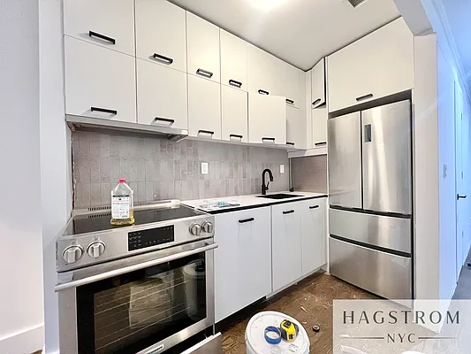 Rented by Hagstrom Management Inc | media 8