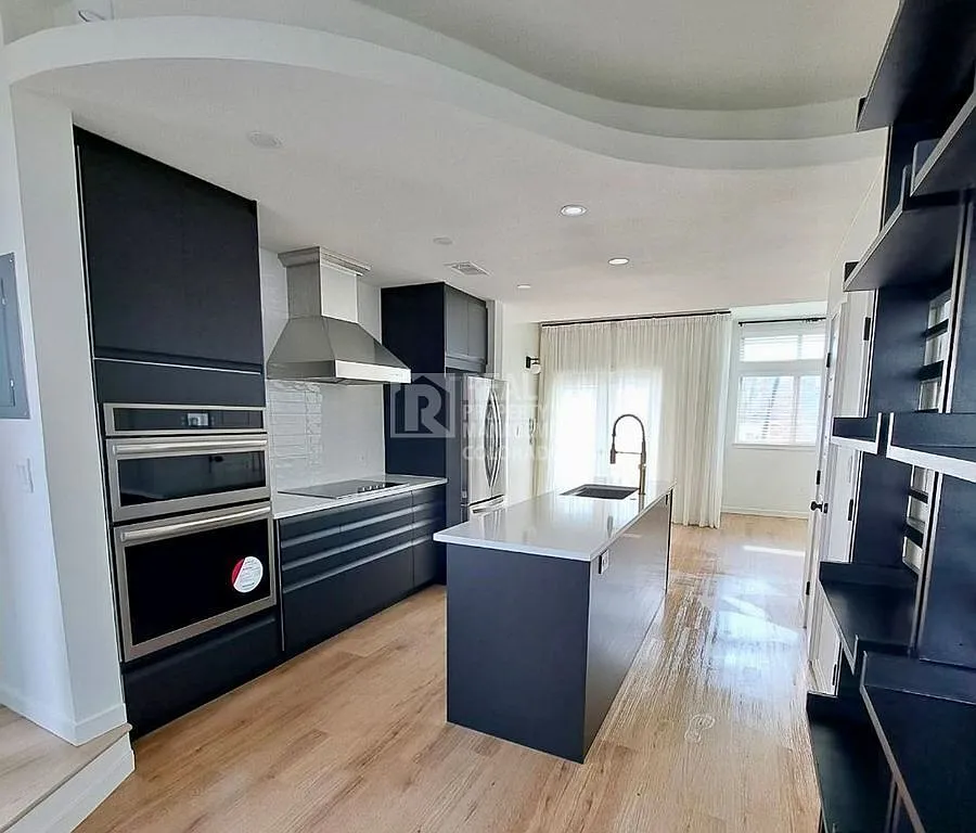 Beautiful Condo in Curtis Park! — Photo 3