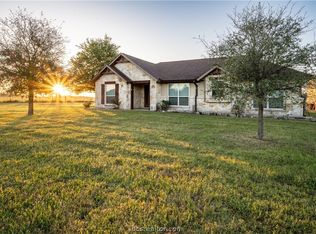 4704 Wilcox Ln, Bryan, TX 77808