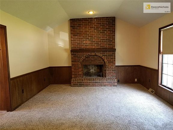 Brand new carpet.  Woodburning fireplace