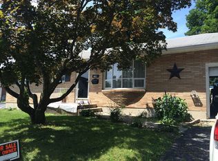 402 Maple St, Roseto, PA 18013