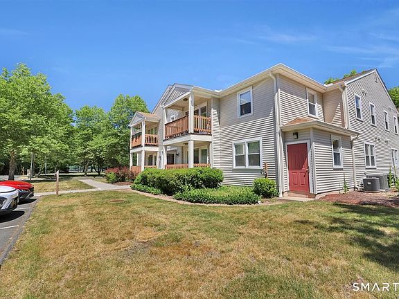 2nd image of 204 Ashmead Commons #204